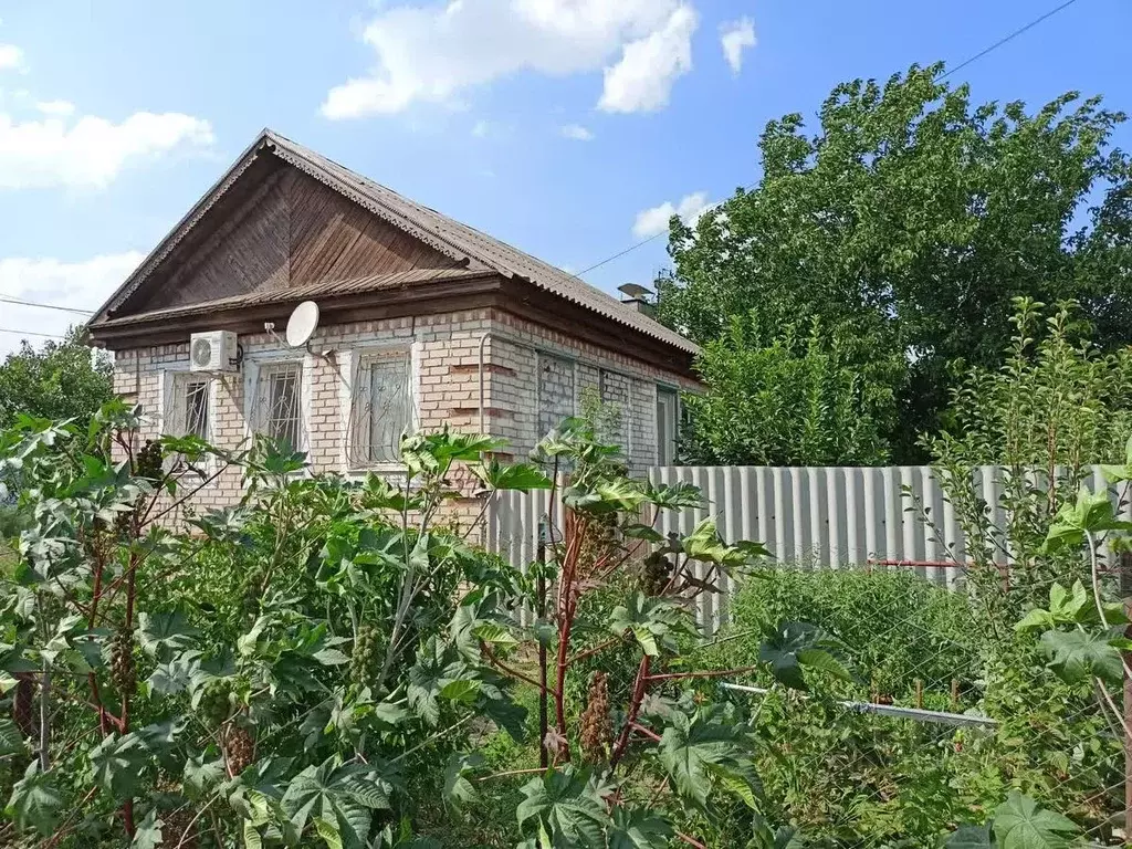 Дом в Волгоградская область, Волгоград Репродукторная ул., 34 (65 м) - Фото 0