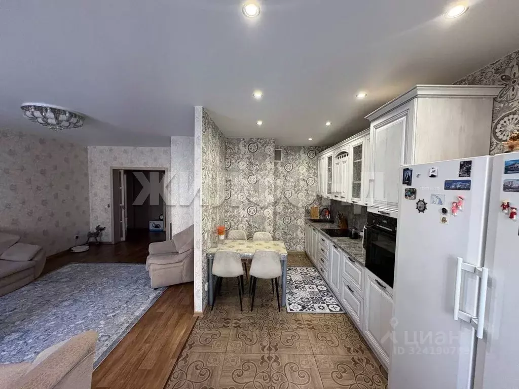 3-к кв. Иркутская область, Иркутск ул. Трилиссера, 8/3 (90.4 м) - Фото 0