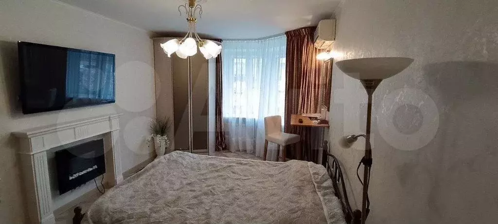 1-к. квартира, 37 м, 1/18 эт. - Фото 0