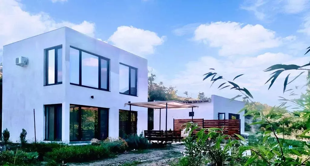 Дом в Крым, Алушта муниципальный округ, с. Малореченское ул. Весенняя, ... - Фото 1