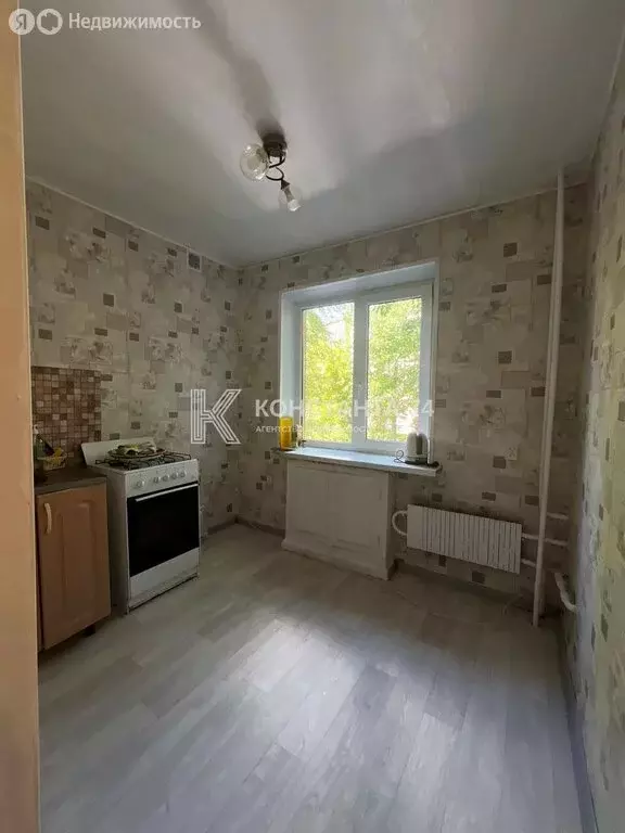 1-комнатная квартира: Челябинск, улица 60-летия Октября, 32 (34 м) - Фото 0