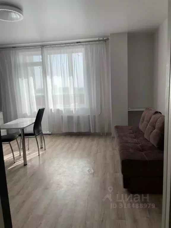 Студия Алтайский край, Барнаул Балтийская ул., 93 (30.0 м) - Фото 1