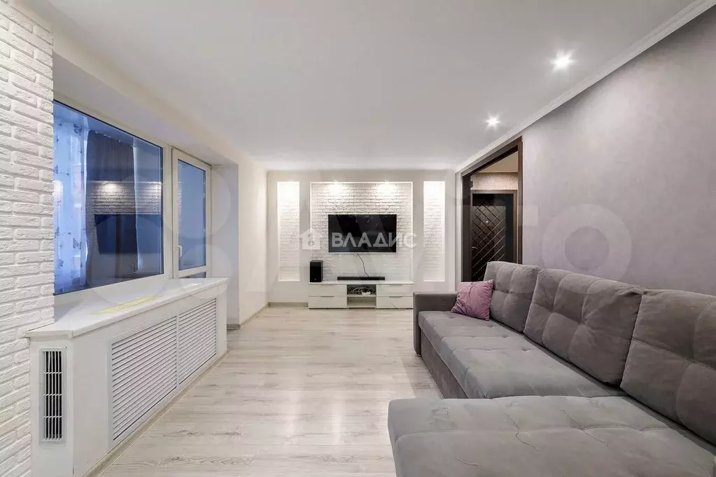 2-к. квартира, 52 м, 1/9 эт. - Фото 1
