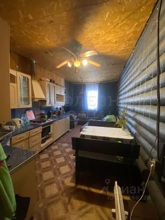 Дом в Новгородская область, Парфинский район, Федорковское с/пос, д. ... - Фото 1