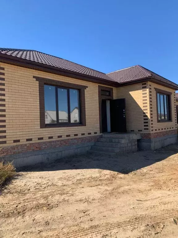 Дом в Астраханская область, Наримановский район, с. Солянка ... - Фото 2