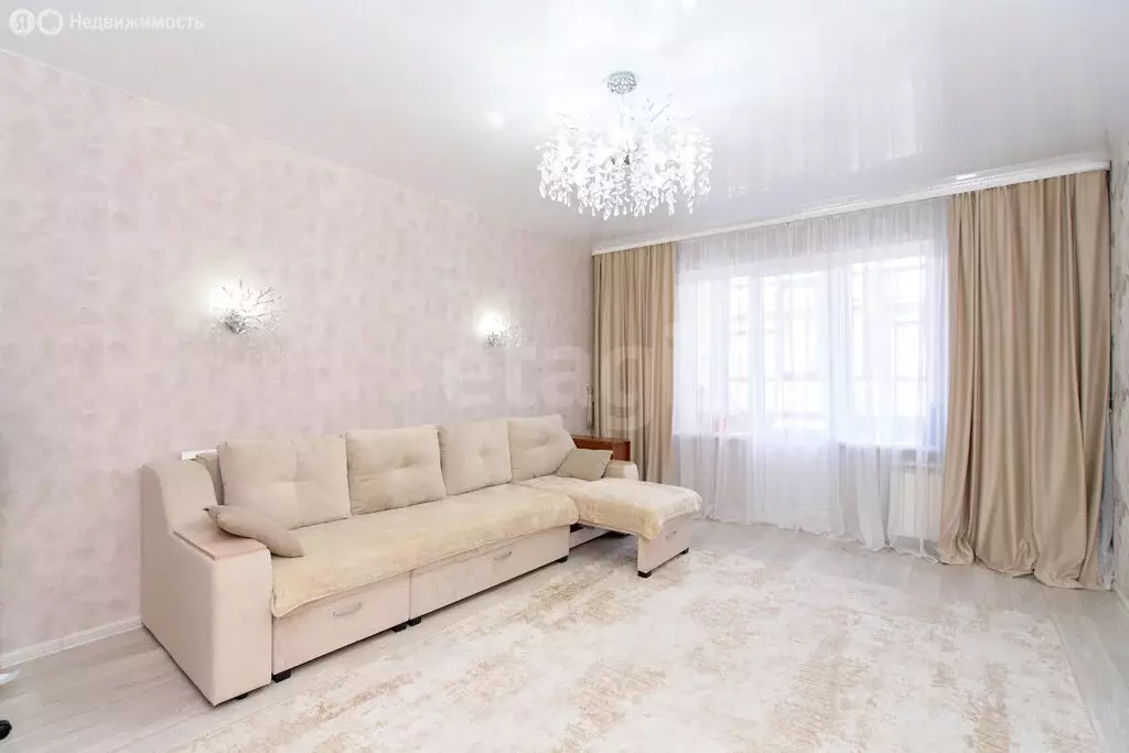 3-комнатная квартира: Северск, Комсомольская улица, 22А (82 м) - Фото 1