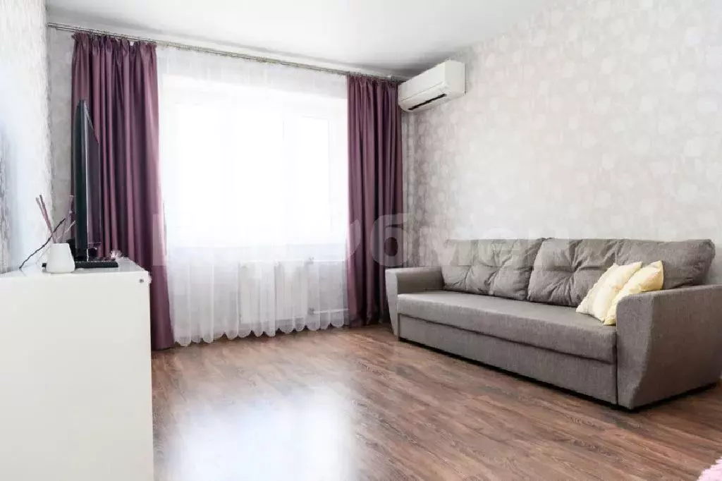 Продается 3-комнатная квартира - Фото 1