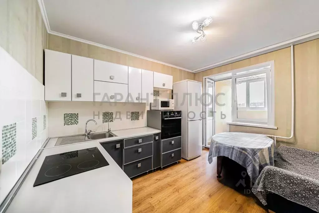 2-к кв. Липецкая область, Липецк ул. Катукова, 23 (72.7 м) - Фото 0