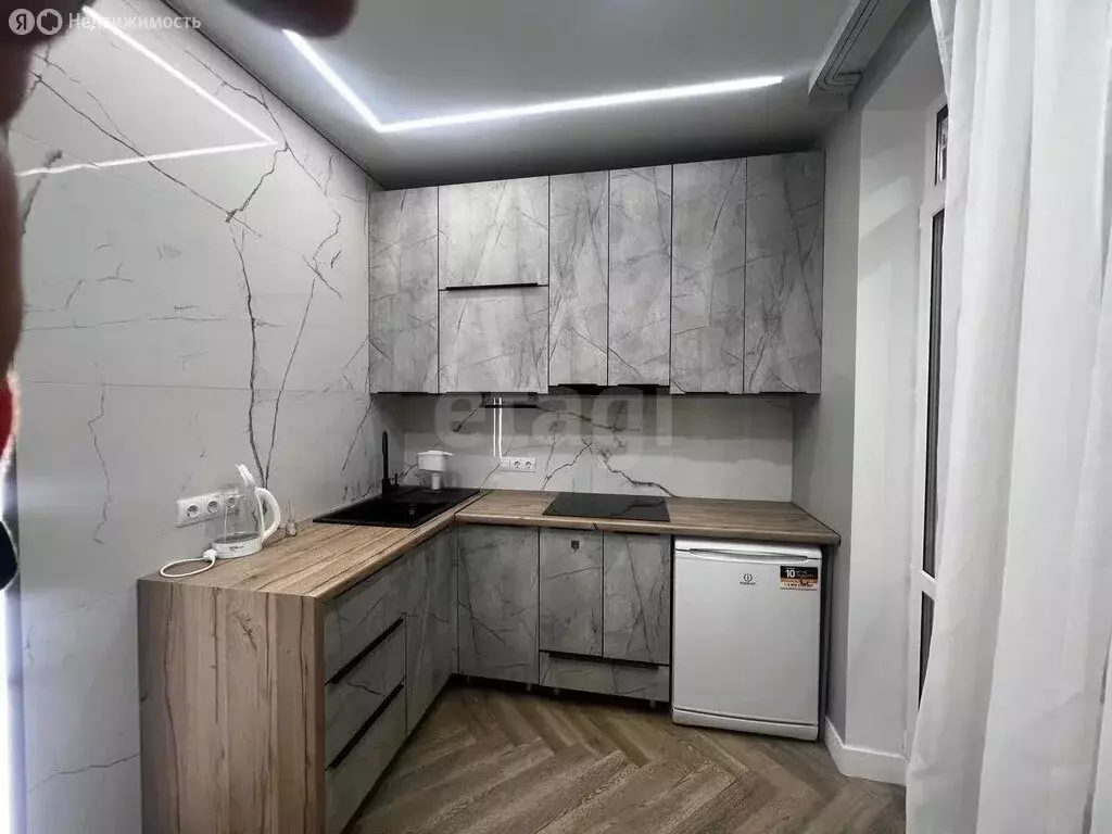 1-комнатная квартира: Тюмень, улица Надира Сагдеева, 8 (30 м) - Фото 2