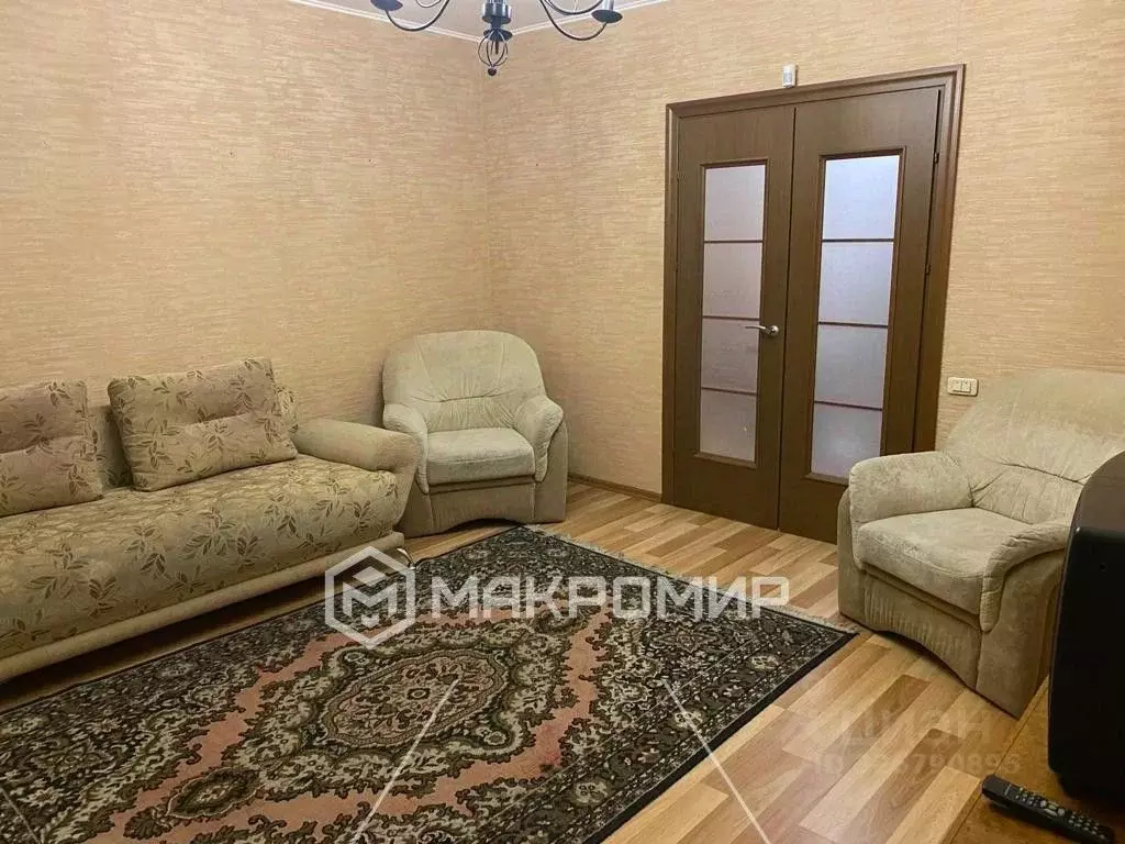 3-к кв. Челябинская область, Челябинск Октябрьская ул., 7 (67.0 м) - Фото 2