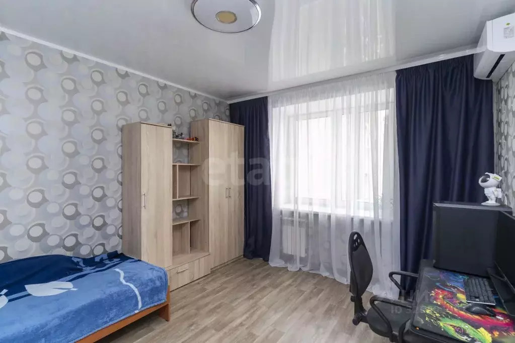 2-к кв. Тюменская область, Тюмень ул. Линейная, 17 (67.0 м) - Фото 0