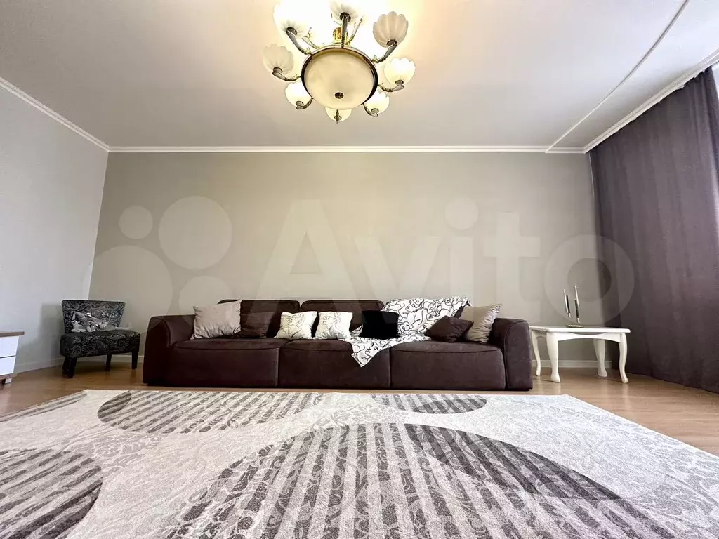 3-к. квартира, 110 м, 3/8 эт. - Фото 0