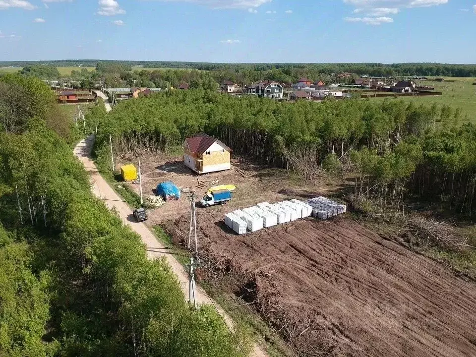 Участок в Тульская область, Тула городской округ, д. Уваровка ул. ... - Фото 0