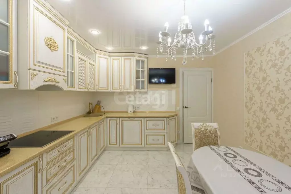 3-к кв. Тюменская область, Тюмень ул. Александра Митинского, 7 (92.4 ... - Фото 2