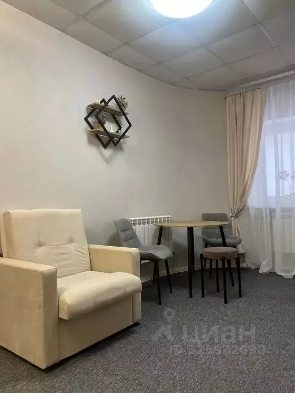 Комната Новгородская область, Великий Новгород ул. Связи, 12 - Фото 2