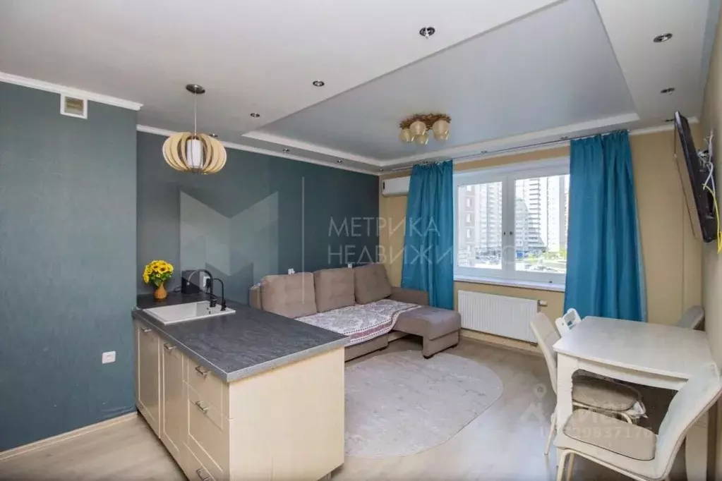 3-к кв. Тюменская область, Тюмень Кремлевская ул., 112к4 (77.4 м) - Фото 1