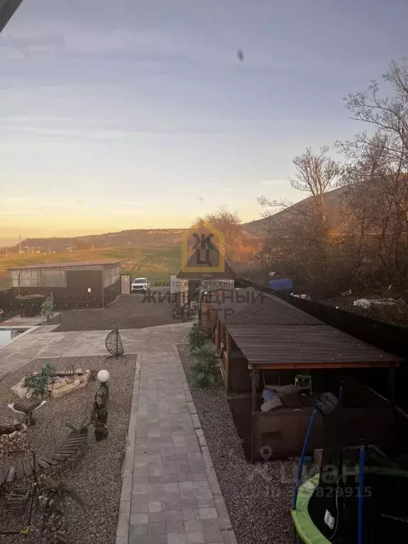 Дом в Ставропольский край, Предгорный муниципальный округ, с. Юца ул. ... - Фото 1