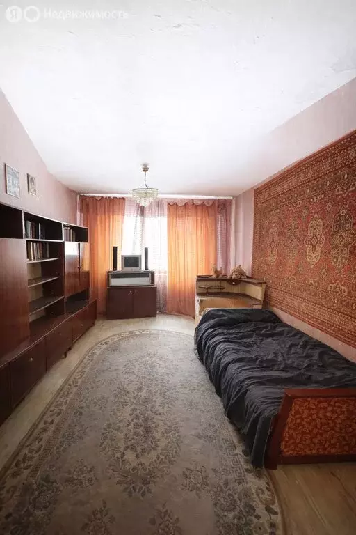 3-комнатная квартира: Волгоград, улица Менжинского, 8 (65 м) - Фото 1