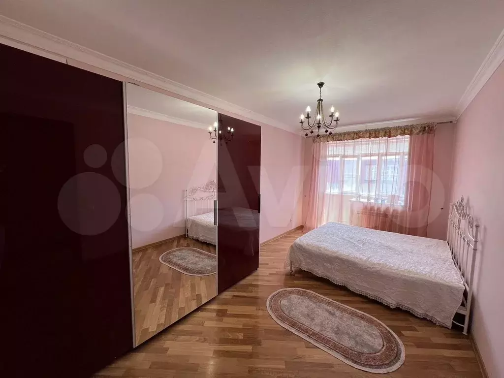 3-к. квартира, 106 м, 5/5 эт. - Фото 0