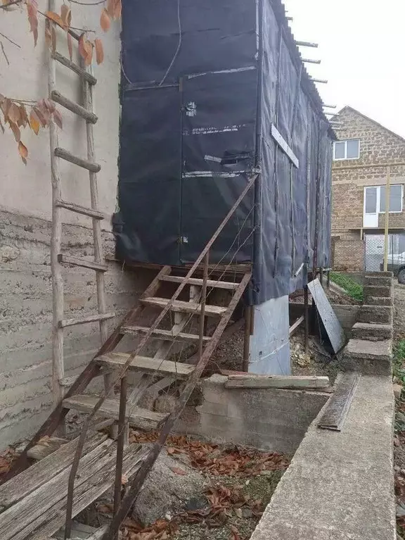 Дом в Крым, Бахчисарайский район, Почтовское с/пос, с. Тополи ул. ... - Фото 1