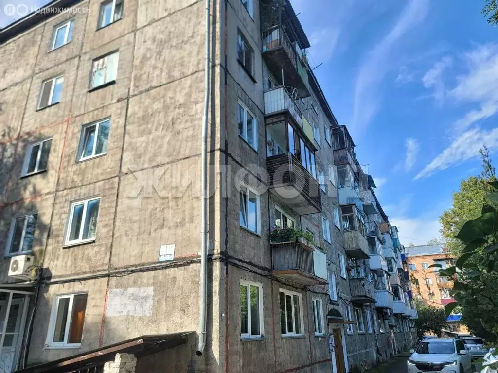 3-комнатная квартира: Абакан, улица Карла Маркса, 21А (58.2 м) - Фото 0