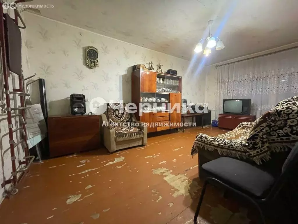 3-комнатная квартира: Каменск-Шахтинский, улица Куйбышева, 13А (58.1 ... - Фото 1