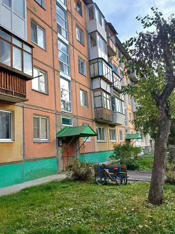 2-к кв. Омская область, Омск ул. 14-й Военный Городок, 32 (45.0 м) - Фото 0