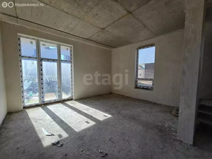 Дом в Анапа, улица Ивана Голубца (286 м) - Фото 1