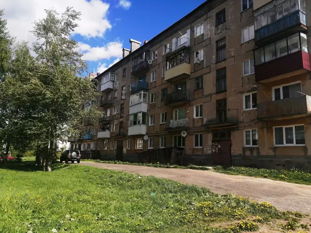 2-к кв. Пермский край, Губахинский муниципальный округ, Углеуральский ... - Фото 1