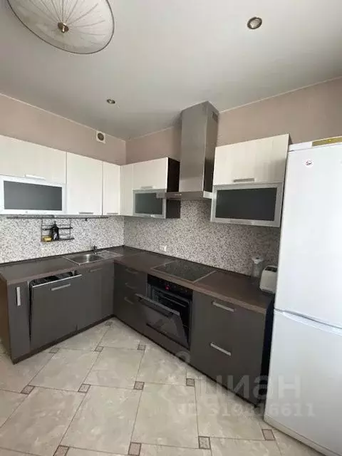 1-к кв. Московская область, Королев Октябрьский бул., 5 (41.0 м) - Фото 0
