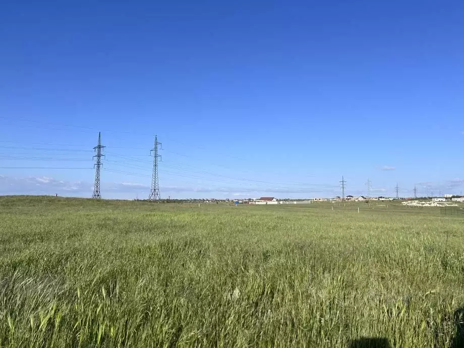 Участок в Крым, Симферопольский район, с. Мирное ул. Руслана Казакова, ... - Фото 0