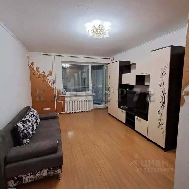 1-к кв. Тюменская область, Тюмень Орловская ул., 35 (36.0 м) - Фото 1