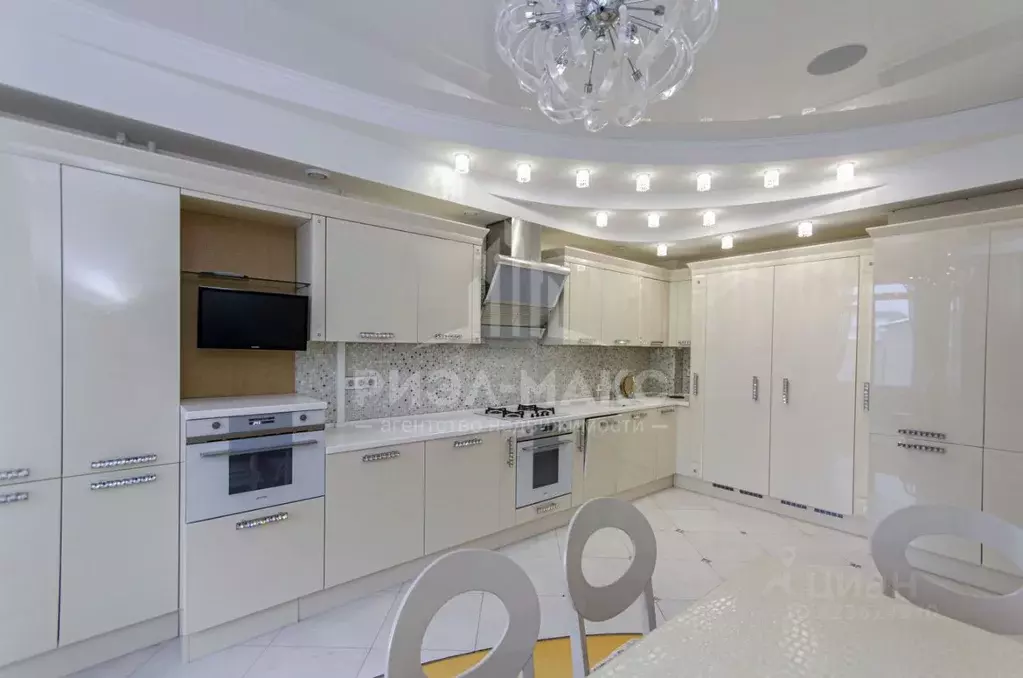 4-к кв. Брянская область, Брянск ул. Дуки, 64к3 (155.7 м) - Фото 2