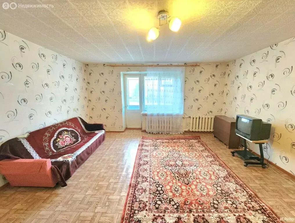 1-комнатная квартира: Октябрьский, 35-й микрорайон, 15 (42 м) - Фото 0