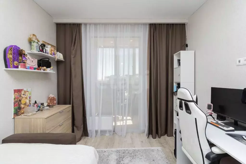 3-к кв. Тюменская область, Тюмень ул. Тимофея Чаркова, 81к2 (72.8 м) - Фото 1