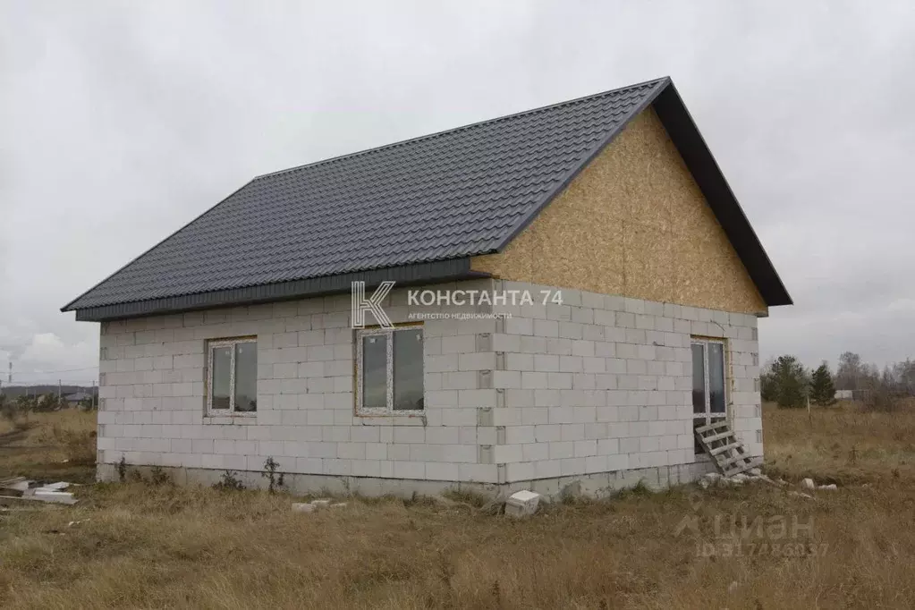 Дом в Челябинская область, Красноармейский район, д. Круглое ул. 1-я ... - Фото 0