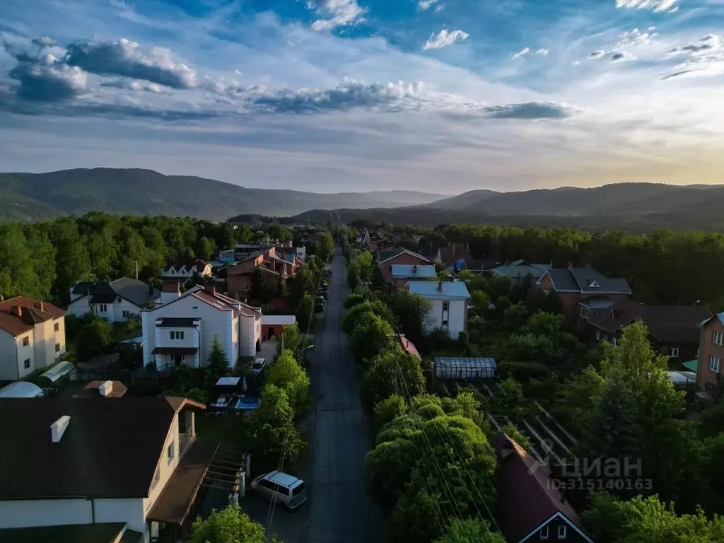 Коттедж в Красноярский край, Красноярск Воскресная ул., 21 (350 м) - Фото 2