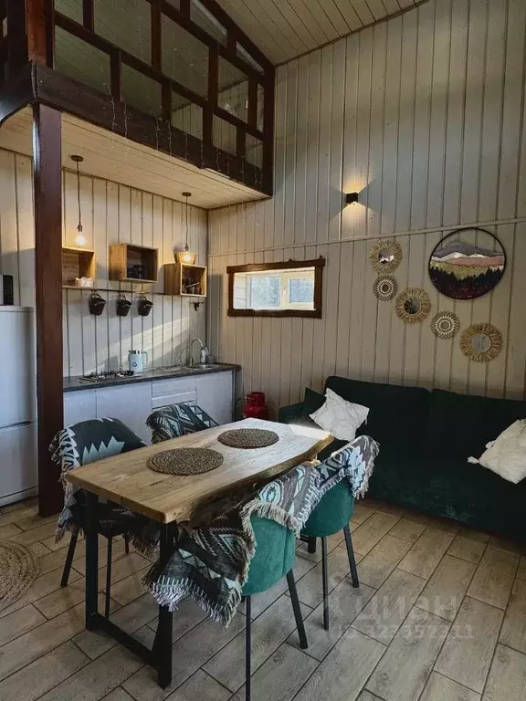 Дом в Алтай, Чемальский район, Узнезинское с/пос, с. Аскат  (53 м) - Фото 1