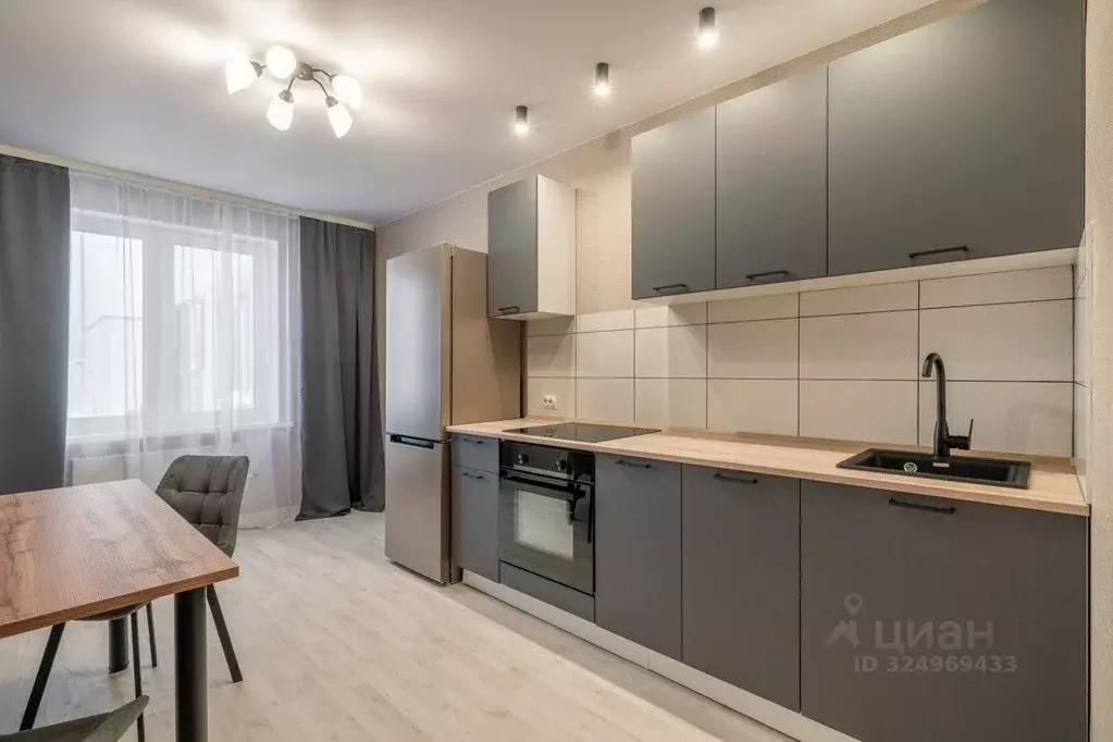 2-к кв. Свердловская область, Екатеринбург ул. Краснолесья, 103 (60.0 ... - Фото 1