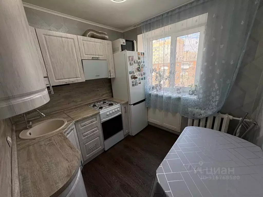2-к кв. Саратовская область, Энгельс Молодежная ул., 9 (42.3 м) - Фото 1