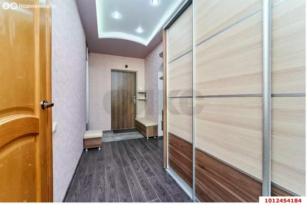 3-комнатная квартира: Краснодар, Черкасская улица, 77 (111.27 м) - Фото 0