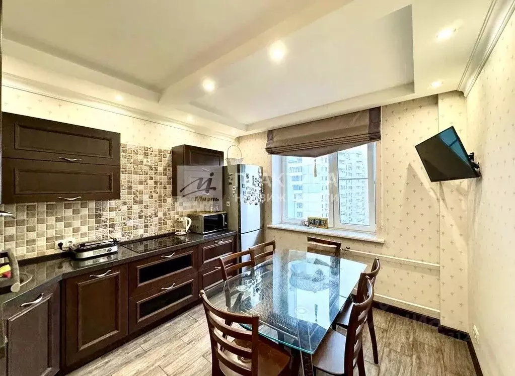 3-к кв. Московская область, Красногорск бул. Ильинский, 7 (90.0 м) - Фото 1