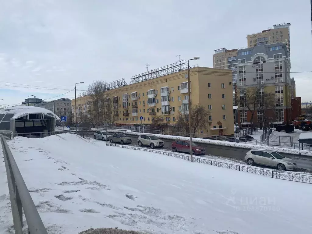 Торговая площадь в Омская область, Омск ул. Гагарина, 2 (218 м) - Фото 0