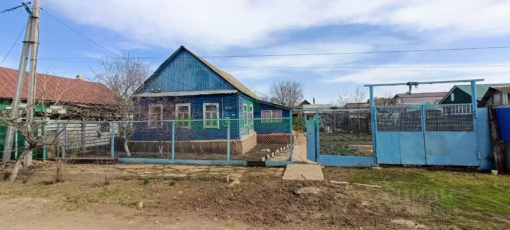 Дом в Саратовская область, Балаково ул. Металлистов, 28 (57 м) - Фото 0
