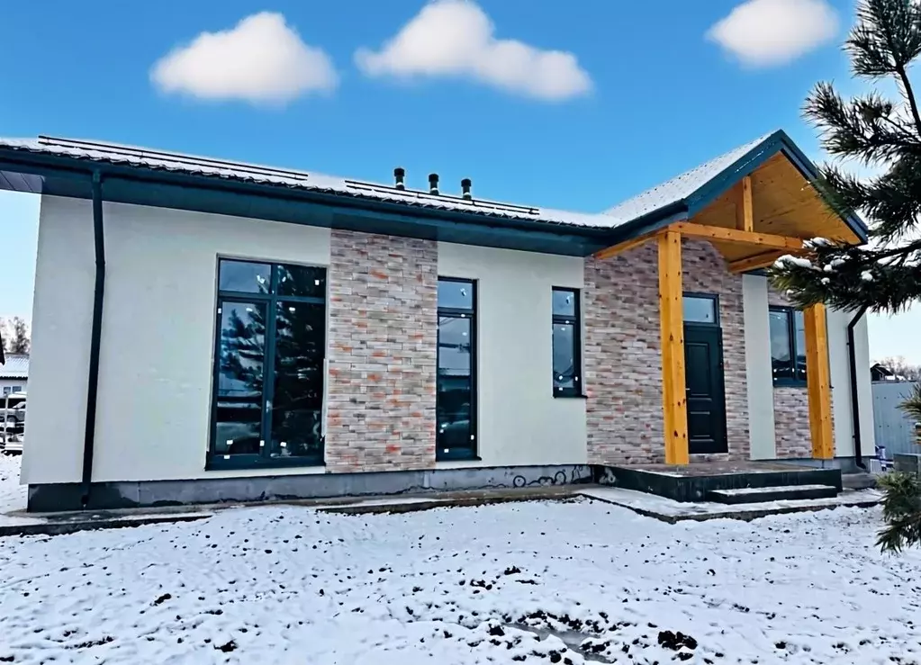 Дом в Свердловская область, Екатеринбург муниципальное образование, с. ... - Фото 1