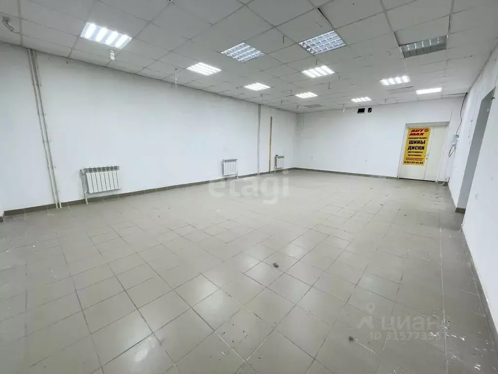 Торговая площадь в Архангельская область, Котлас ул. Ленина, 18 (63 м) - Фото 1