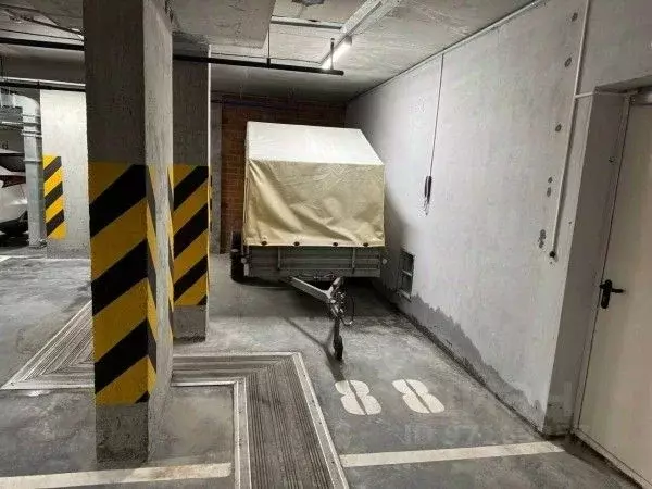 Гараж в Свердловская область, Екатеринбург ул. Азина, 31 (15 м) - Фото 0