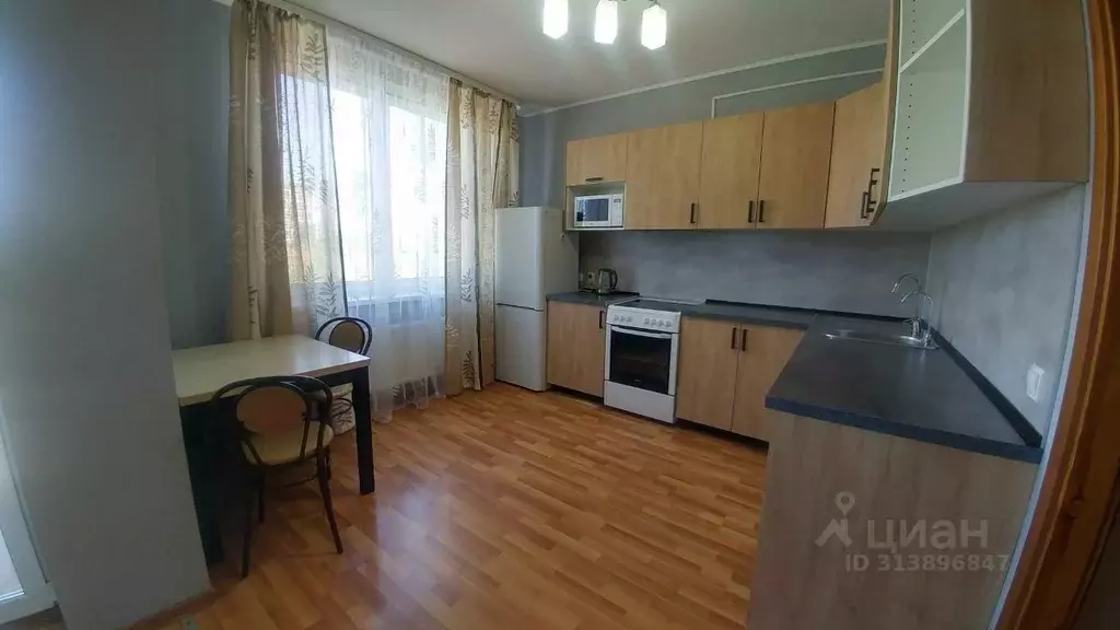 3-к кв. Свердловская область, Екатеринбург ул. Луганская, 6 (99.0 м) - Фото 1