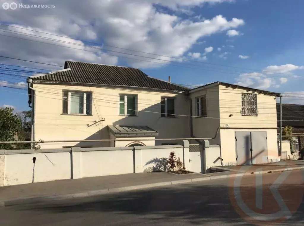 Дом в Симферополь, улица Генова, 114 (225 м) - Фото 1