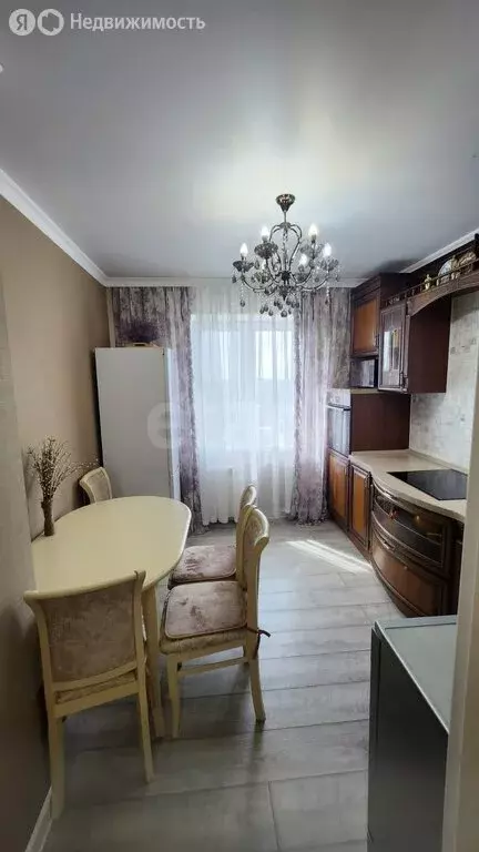 2-комнатная квартира: Омск, улица Красных Зорь, 148 (56.3 м) - Фото 0